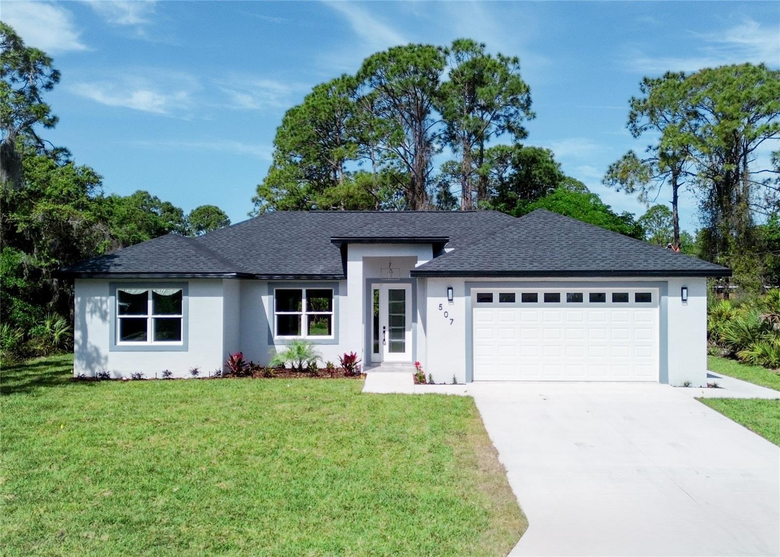 Single Family Residence in SEBRING, FL - Daniel Dourado