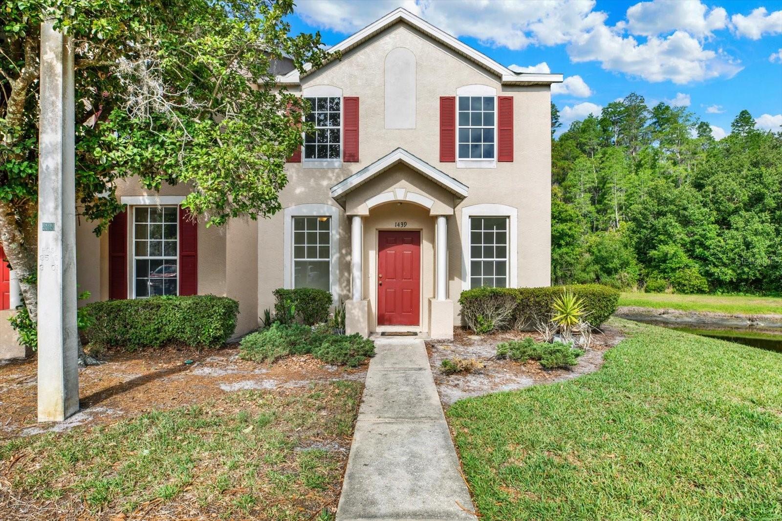 Townhouse in WESLEY CHAPEL, FL - Daniel Dourado