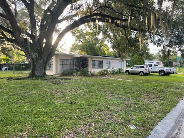 Single Family Residence in TAMPA, FL - Daniel Dourado