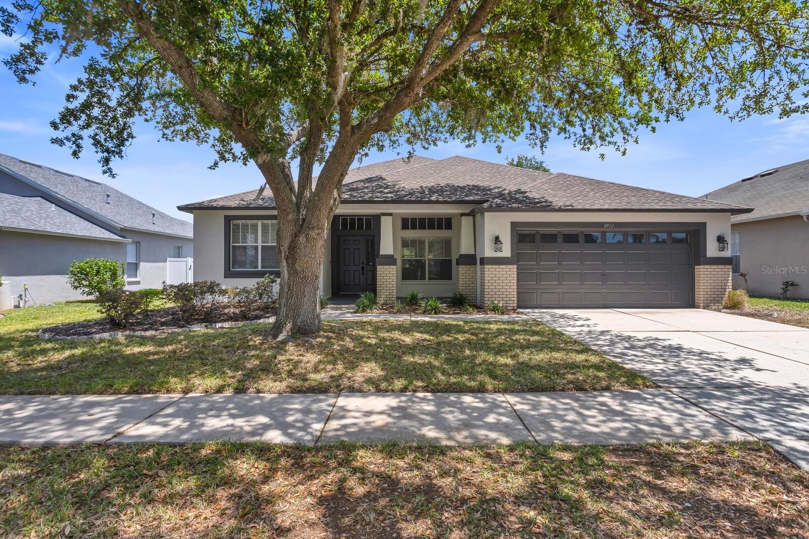 Single Family Residence in RIVERVIEW, FL - Daniel Dourado