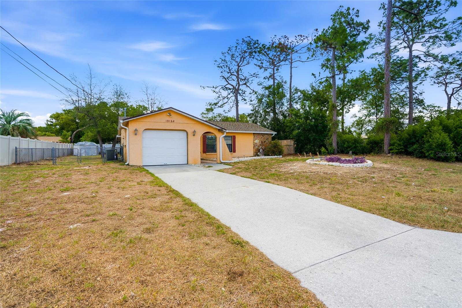 Single Family Residence em SPRING HILL, FL - Daniel Dourado
