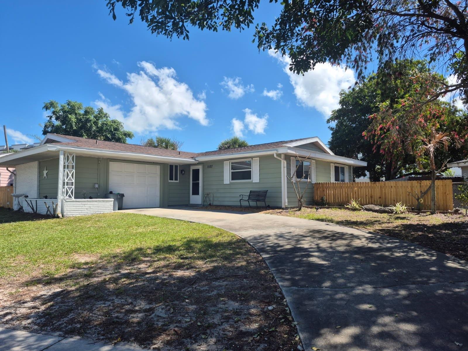 Single Family Residence em PALM BAY, FL - Daniel Dourado