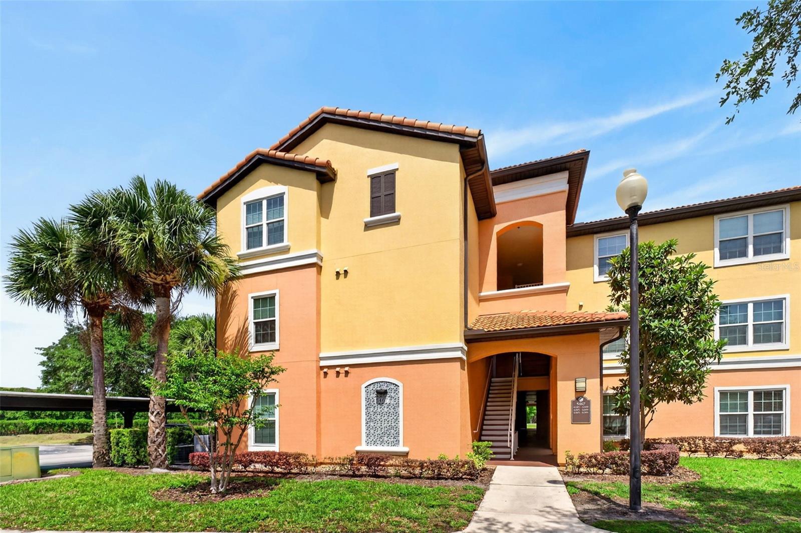 Condominium in ORLANDO, FL - Daniel Dourado
