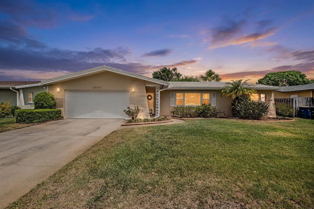 Single Family Residence em CLEARWATER, FL - Daniel Dourado
