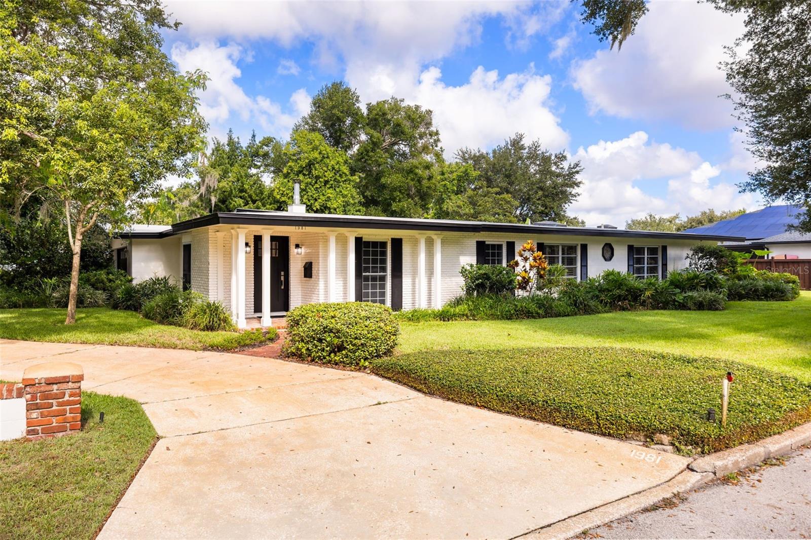 Single Family Residence in WINTER PARK, FL - Daniel Dourado