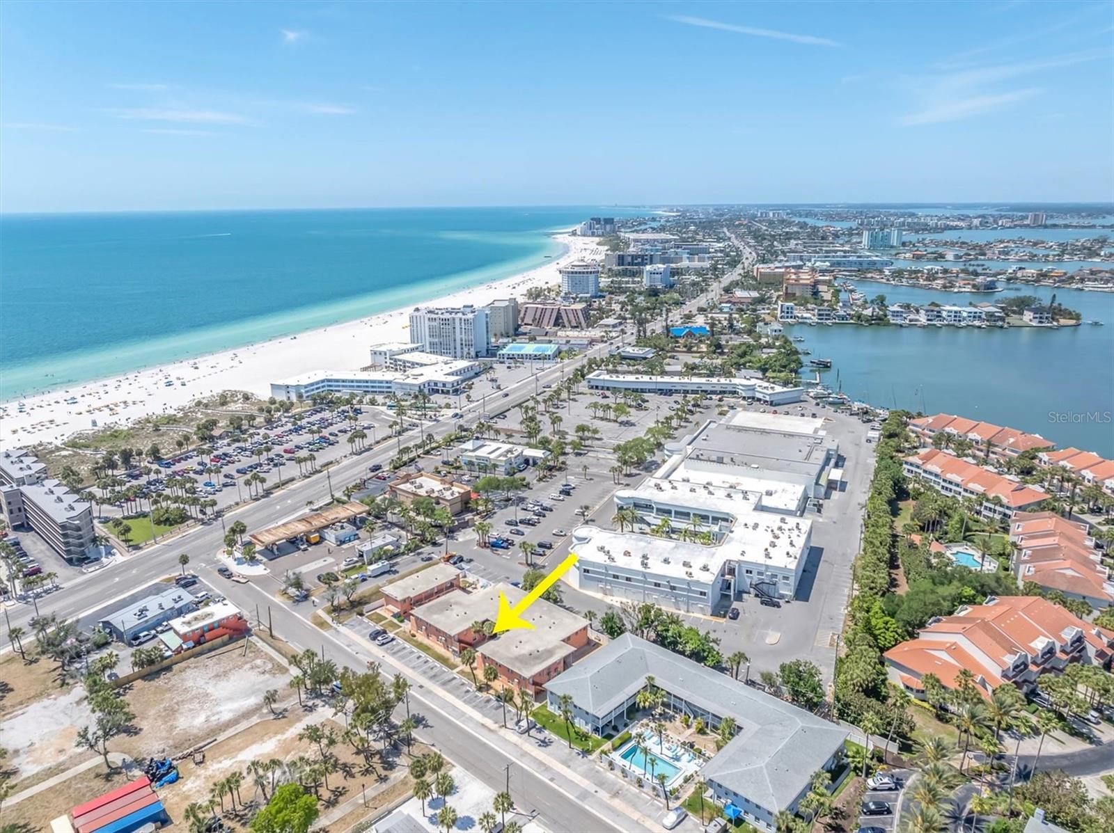 Condominium in ST PETE BEACH, FL - Daniel Dourado