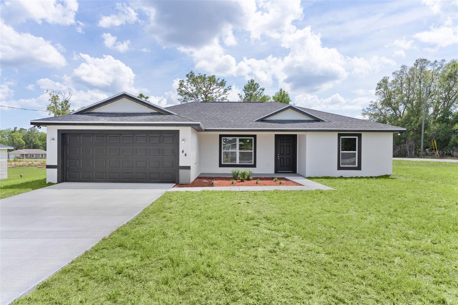 Single Family Residence em OCKLAWAHA, FL - Daniel Dourado