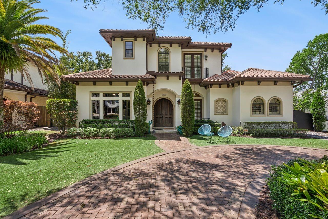 Single Family Residence in WINTER PARK, FL - Daniel Dourado