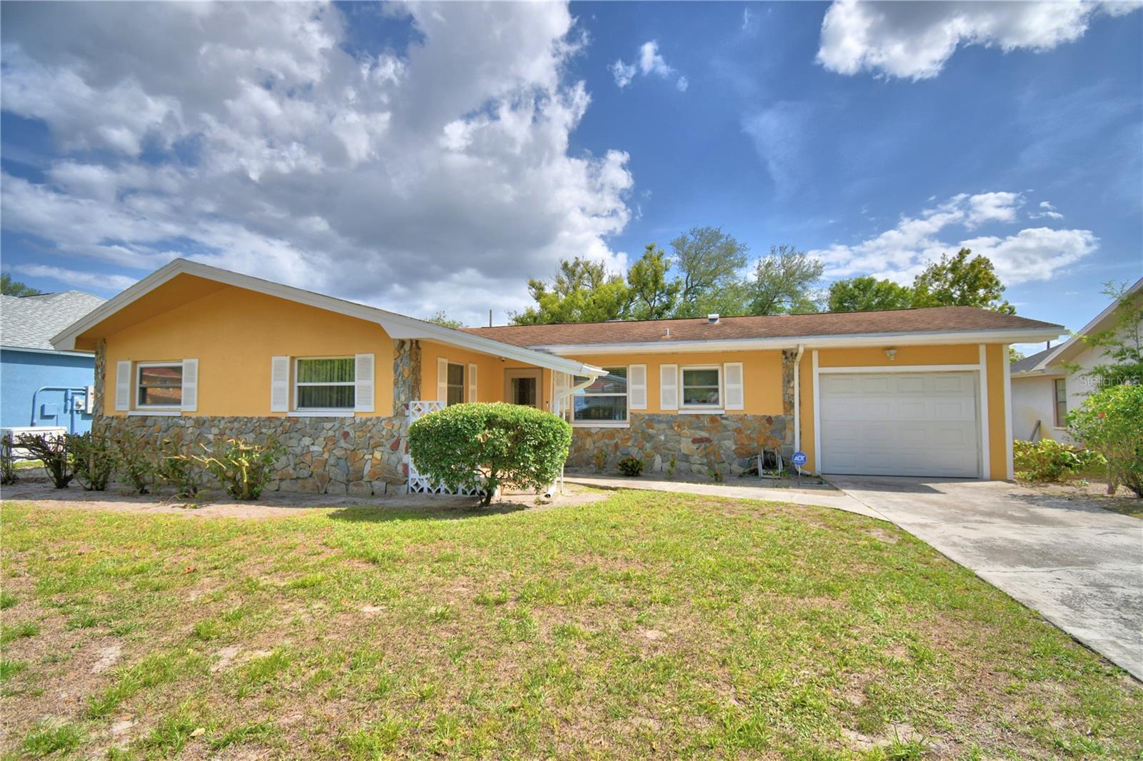 Single Family Residence em CLEARWATER, FL - Daniel Dourado