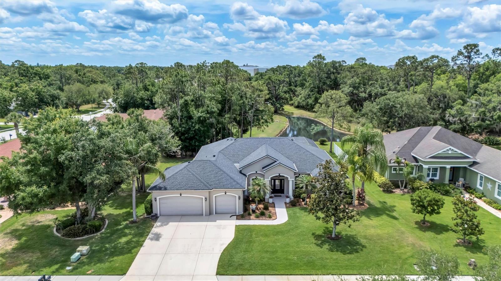 Single Family Residence in BRADENTON, FL - Daniel Dourado