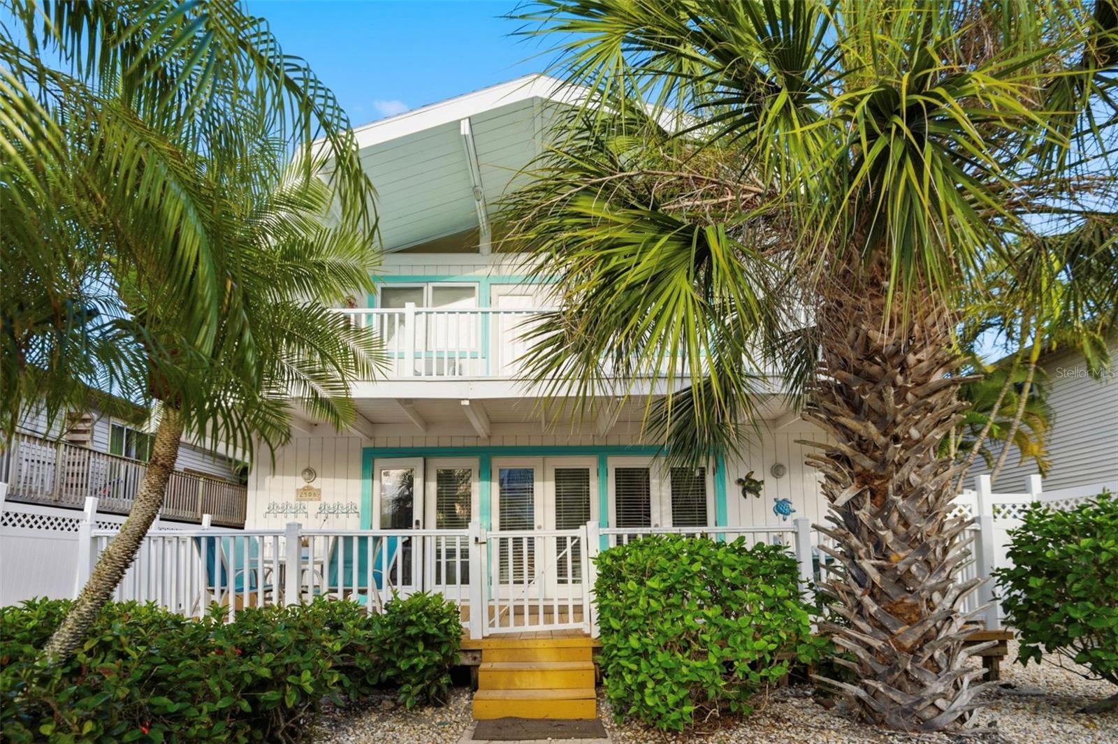 Single Family Residence in BRADENTON BEACH, FL - Daniel Dourado