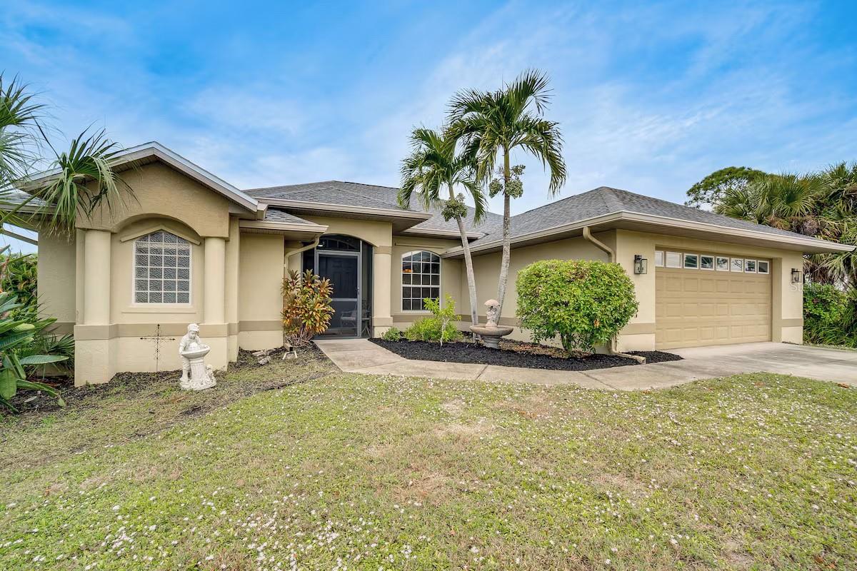 Single Family Residence in ROTONDA WEST, FL - Daniel Dourado