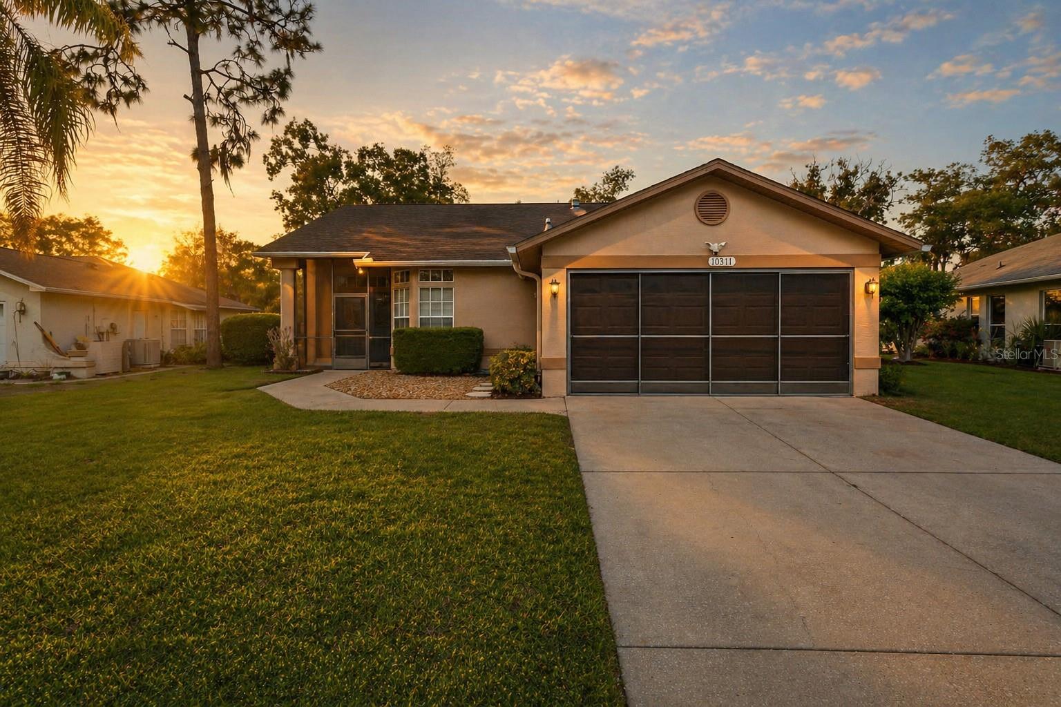 Single Family Residence in NEW PORT RICHEY, FL - Daniel Dourado
