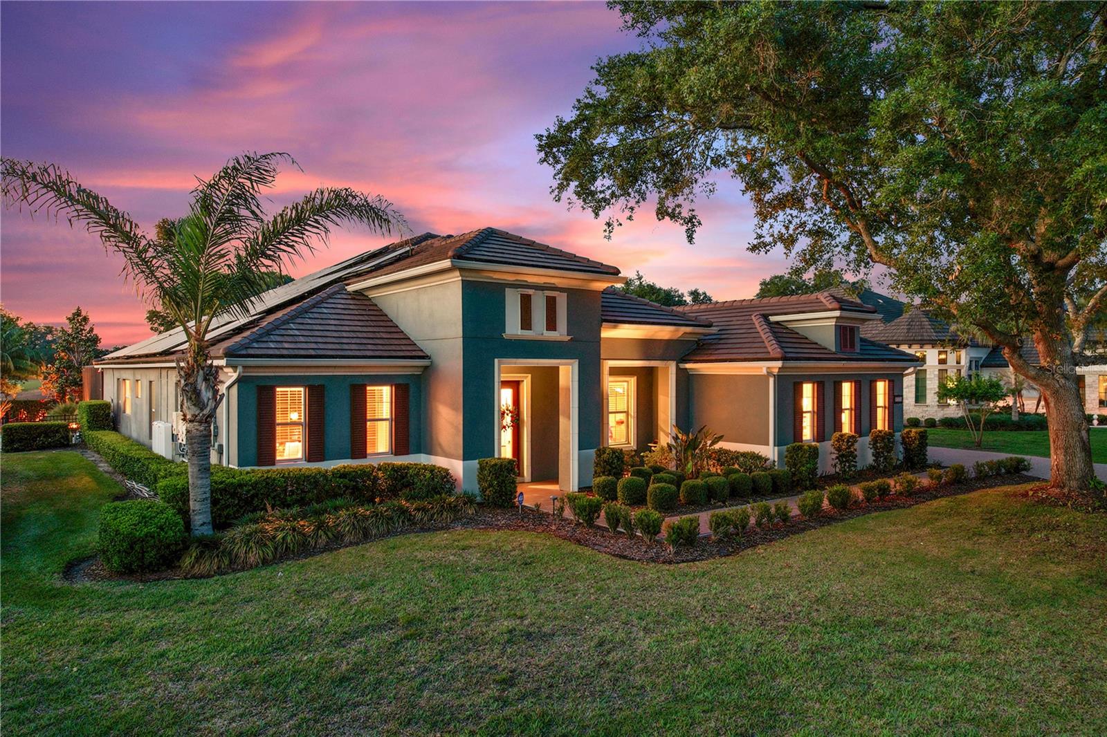 Single Family Residence in SORRENTO, FL - Daniel Dourado