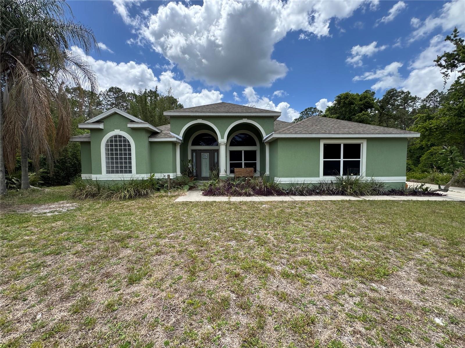 Single Family Residence in EUSTIS, FL - Daniel Dourado
