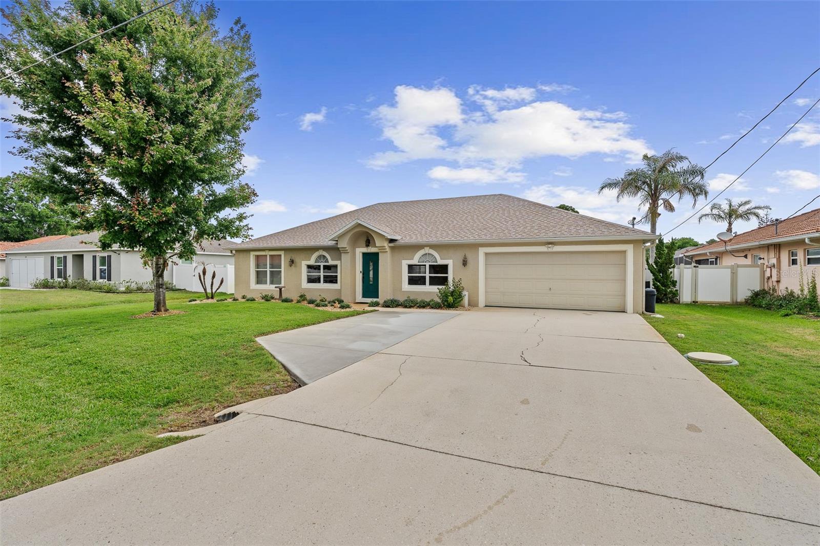 Single Family Residence in PALM COAST, FL - Daniel Dourado