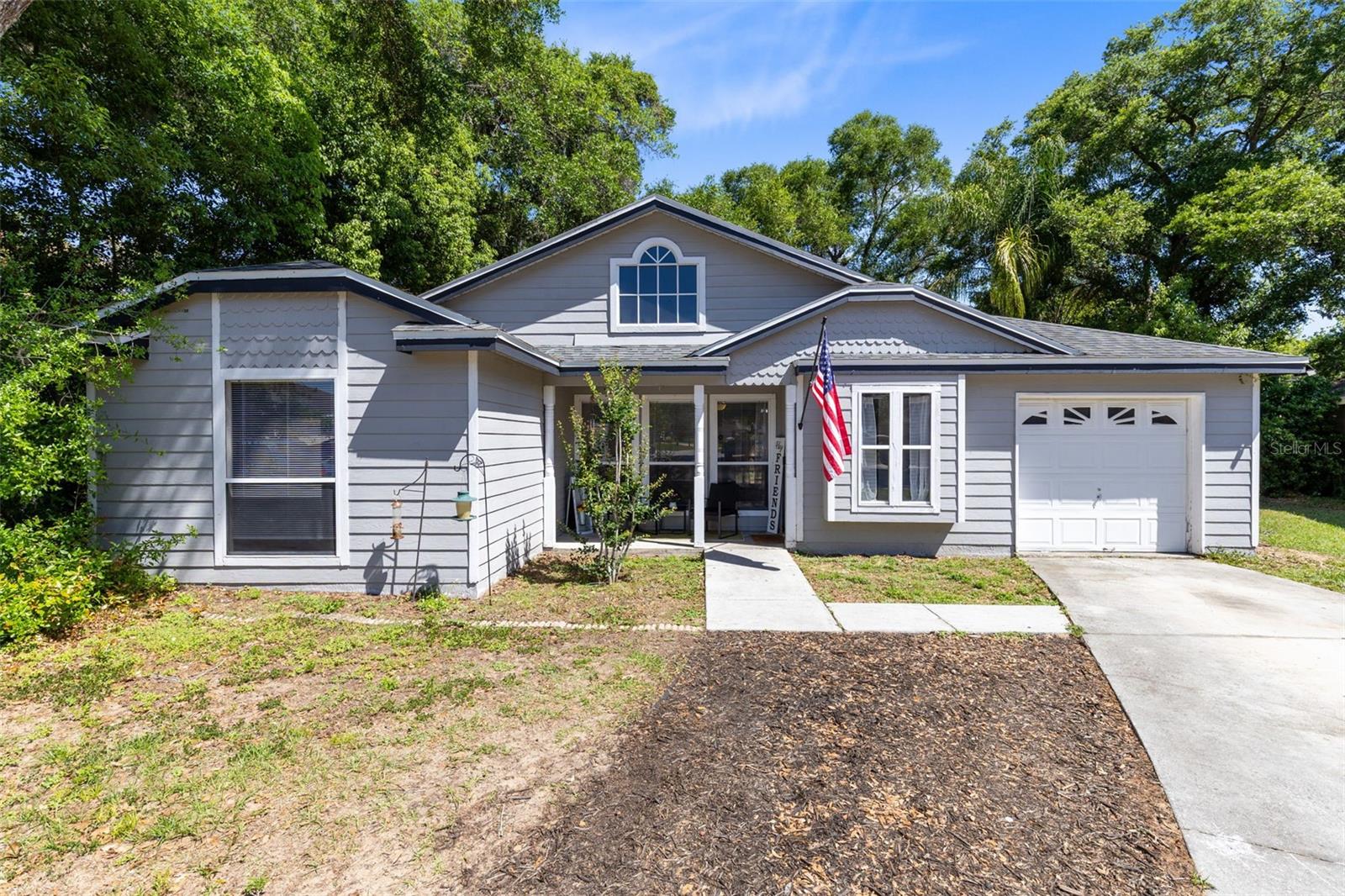 Single Family Residence in EUSTIS, FL - Daniel Dourado