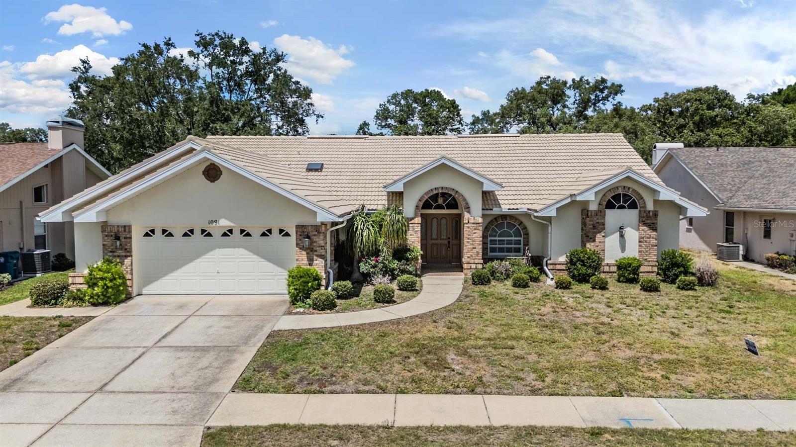 Single Family Residence em SPRING HILL, FL - Daniel Dourado