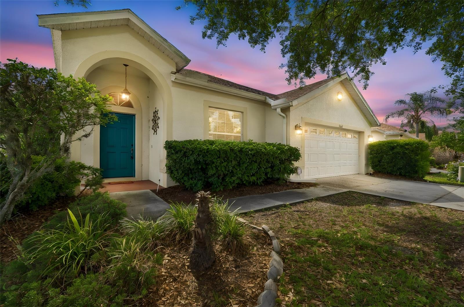 Single Family Residence in WESLEY CHAPEL, FL - Daniel Dourado