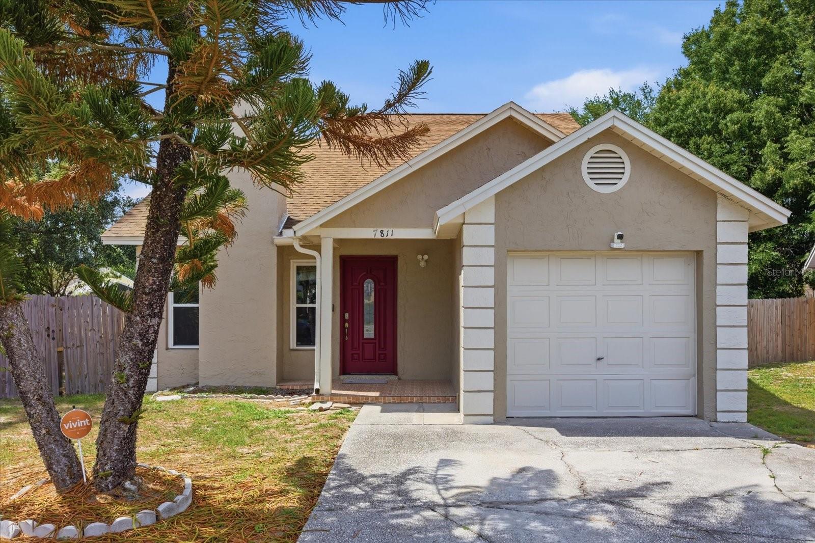 Single Family Residence in ORLANDO, FL - Daniel Dourado