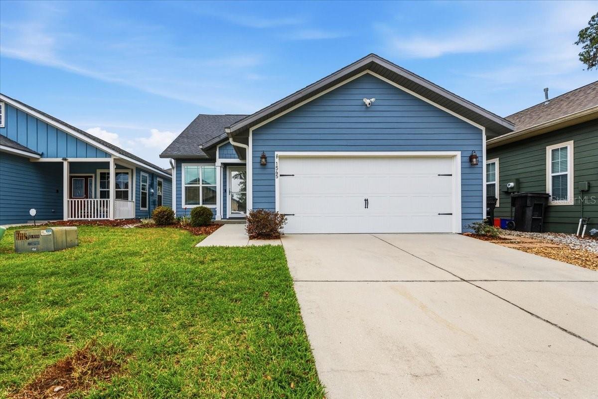 Single Family Residence in GAINESVILLE, FL - Daniel Dourado
