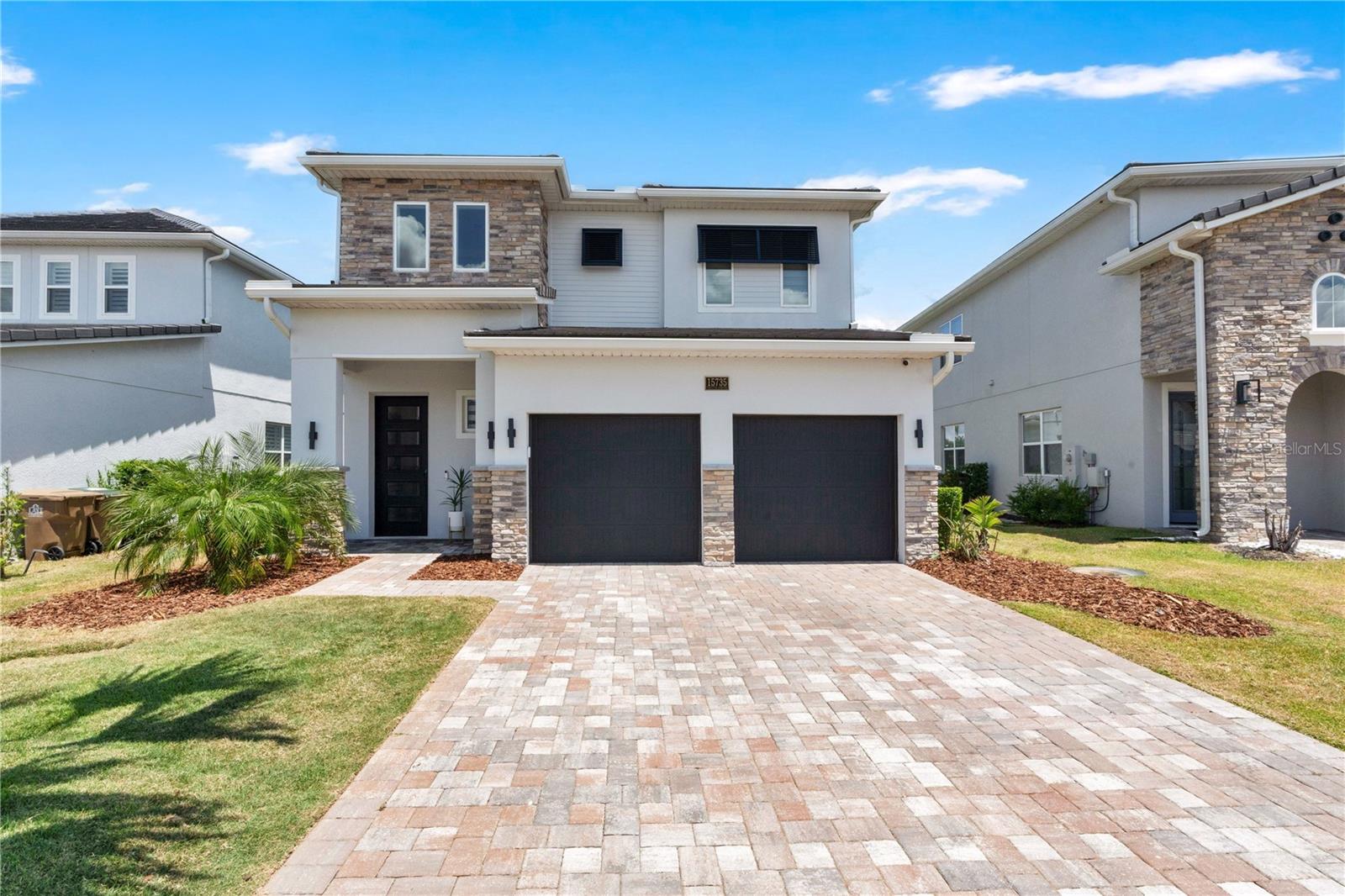 Single Family Residence in MONTVERDE, FL - Daniel Dourado