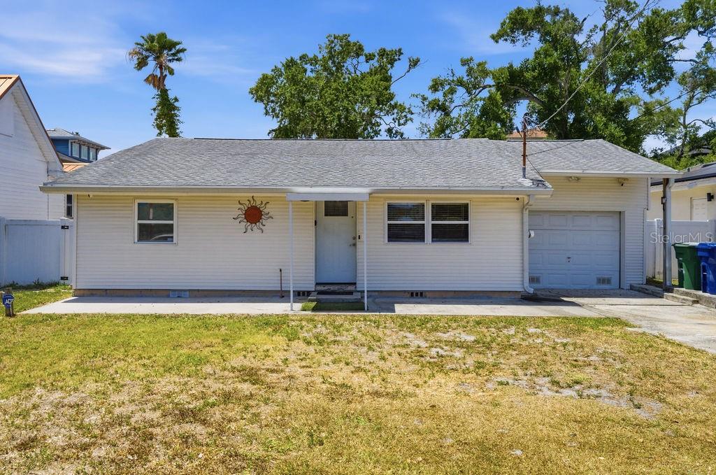 Single Family Residence in TAMPA, FL - Daniel Dourado