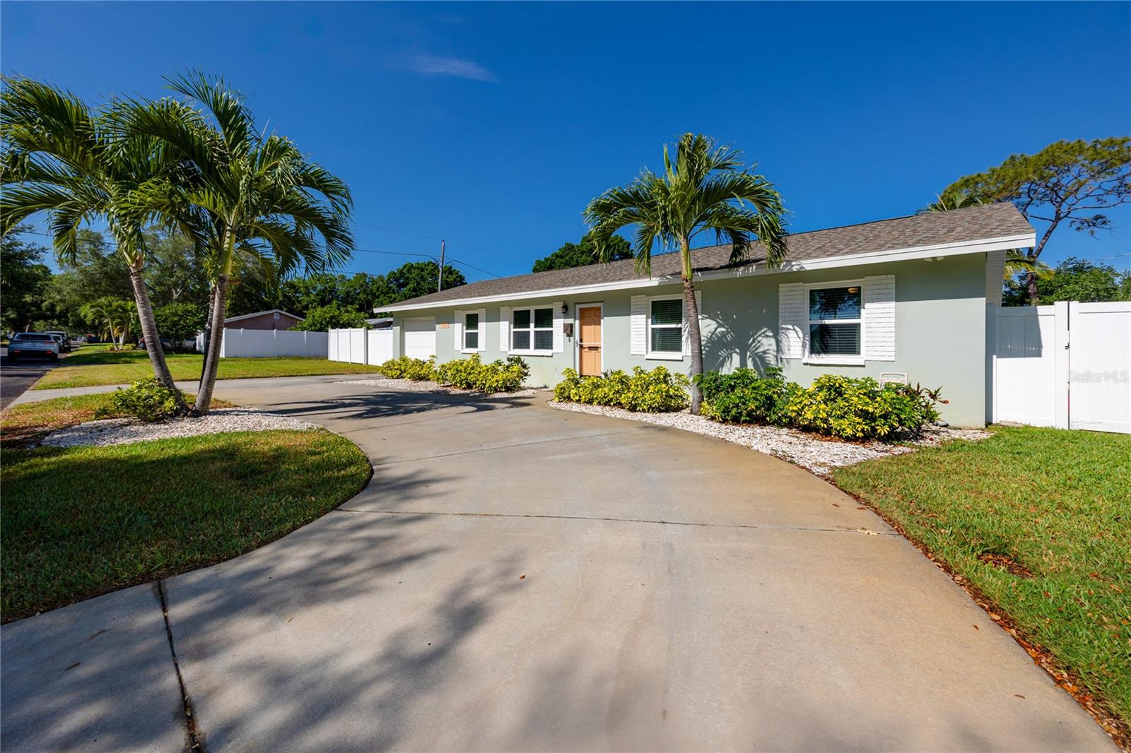 Single Family Residence em ST PETERSBURG, FL - Daniel Dourado