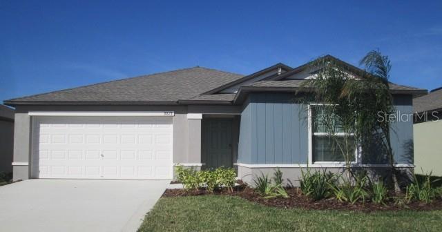 Single Family Residence in PARRISH, FL - Daniel Dourado