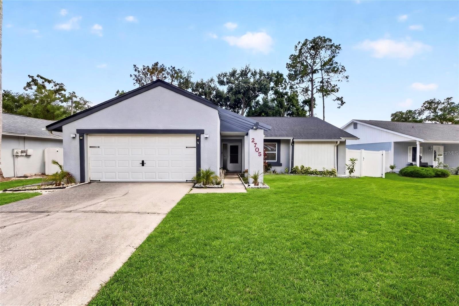Single Family Residence in TAMPA, FL - Daniel Dourado