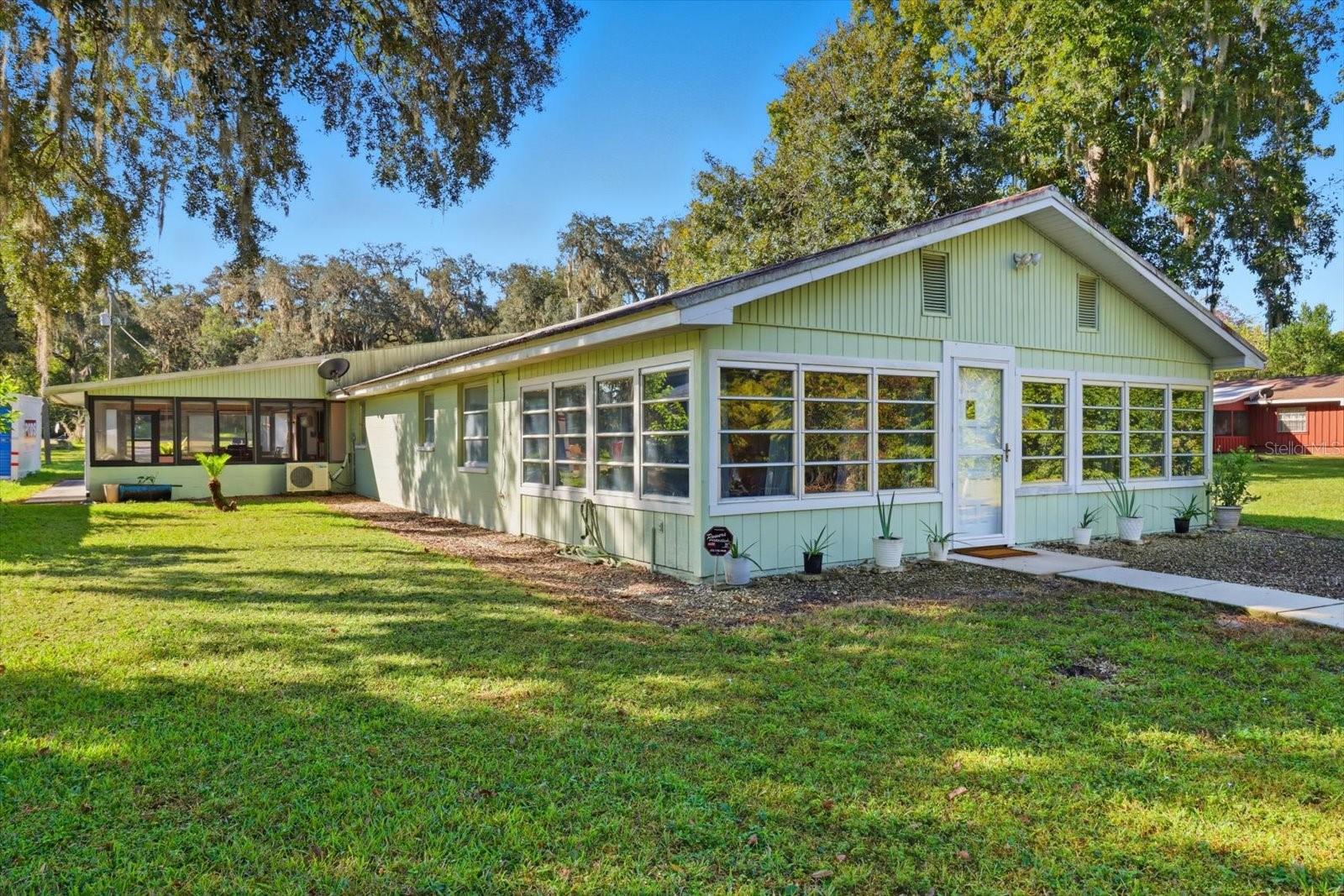 Single Family Residence in FLORAL CITY, FL - Daniel Dourado