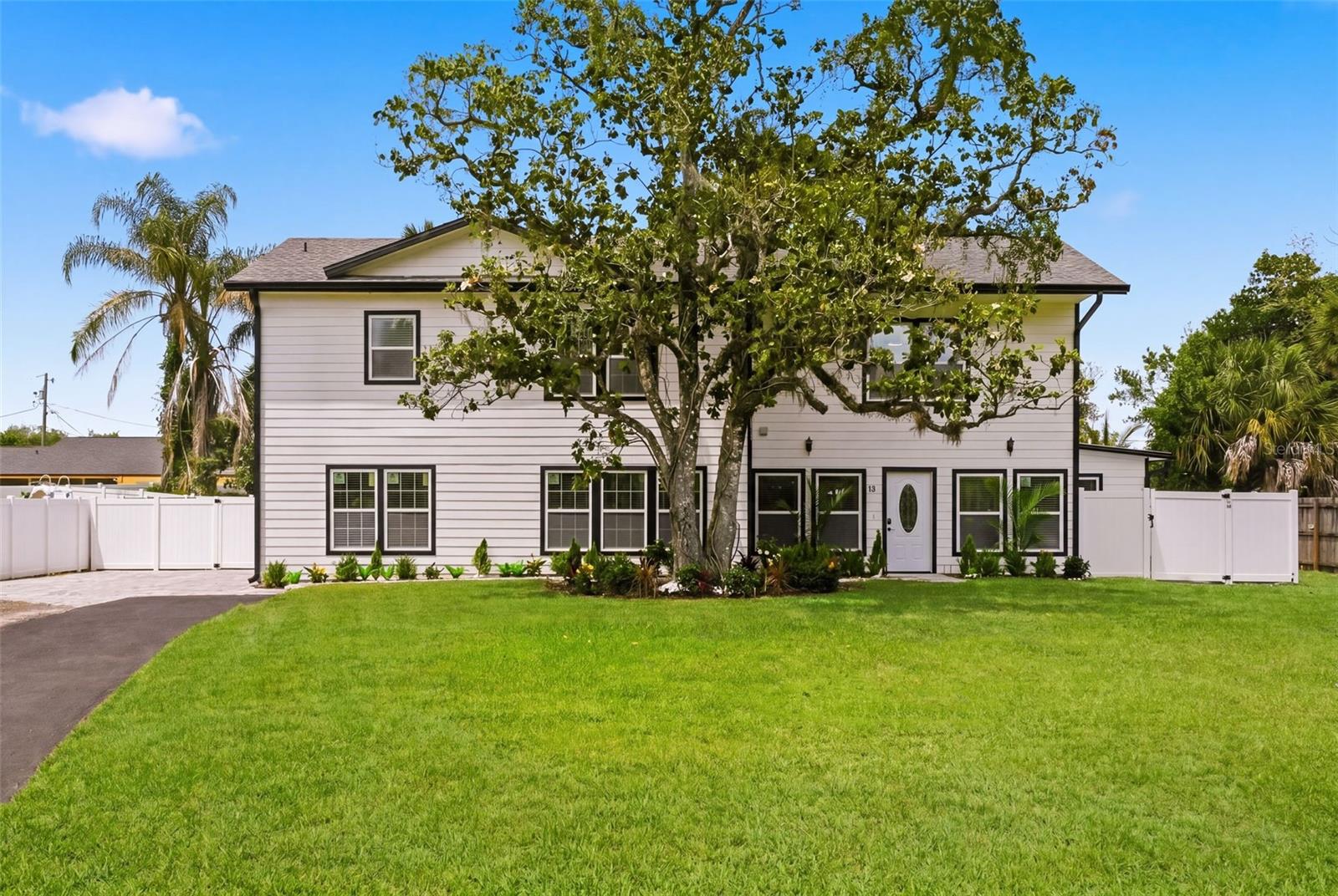 Single Family Residence in APOPKA, FL - Daniel Dourado