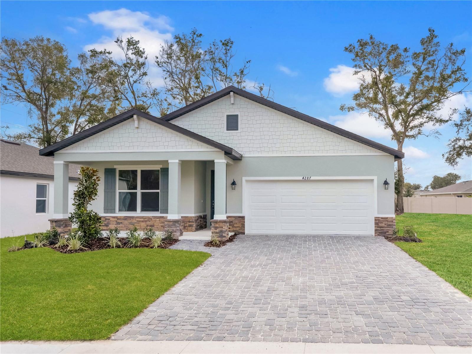 Single Family Residence in EUSTIS, FL - Daniel Dourado