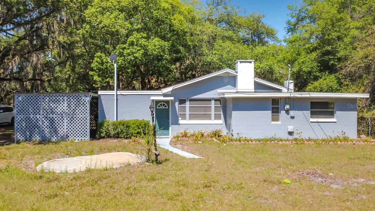 Single Family Residence in ORLANDO, FL - Daniel Dourado