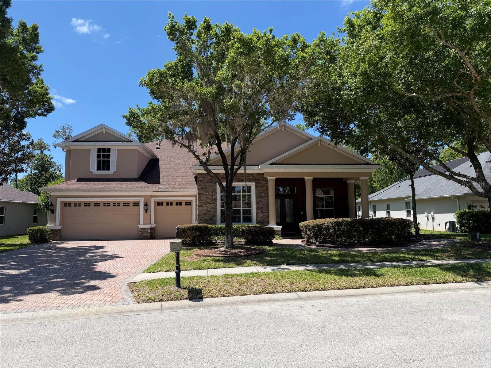 Single Family Residence em LAND O LAKES, FL - Daniel Dourado