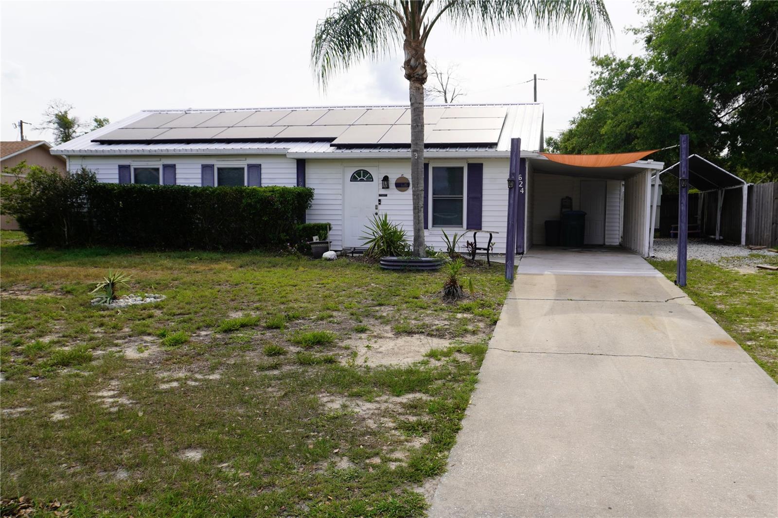Single Family Residence in DELTONA, FL - Daniel Dourado