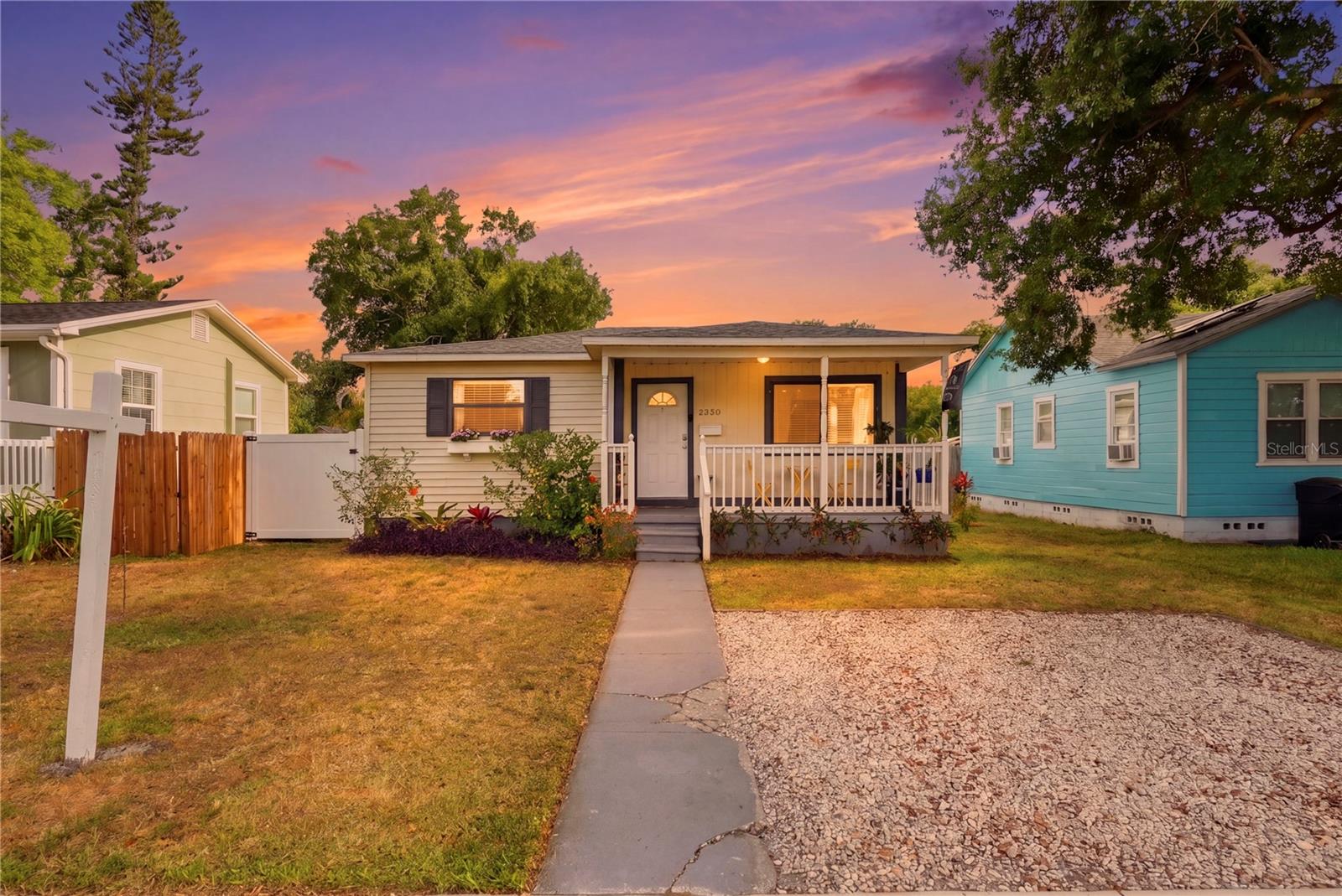 Single Family Residence em ST PETERSBURG, FL - Daniel Dourado