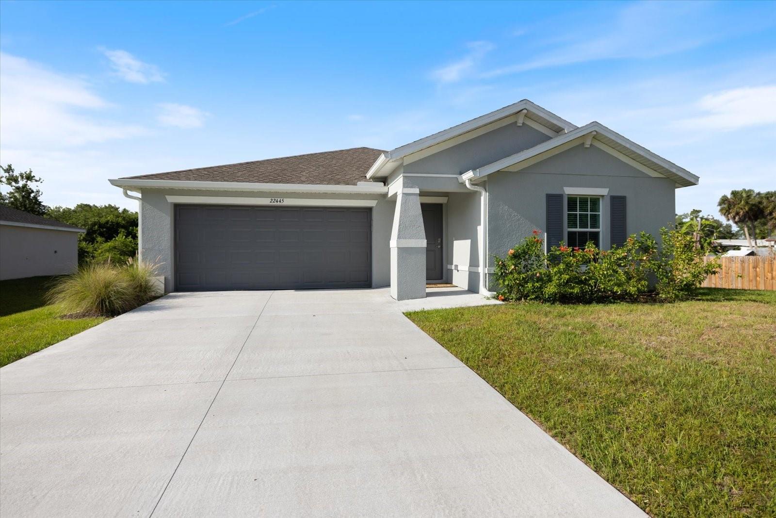 Single Family Residence em PORT CHARLOTTE, FL - Daniel Dourado