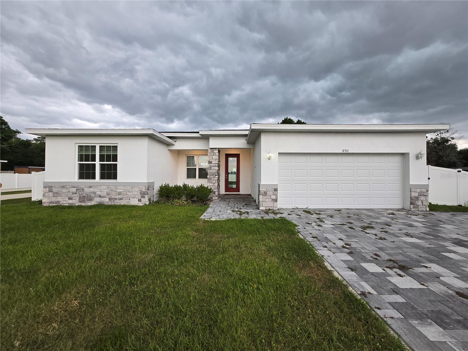 Single Family Residence in ST CLOUD, FL - Daniel Dourado