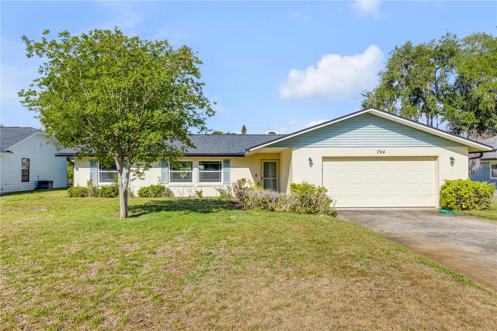 Single Family Residence in NEW SMYRNA BEACH, FL - Daniel Dourado
