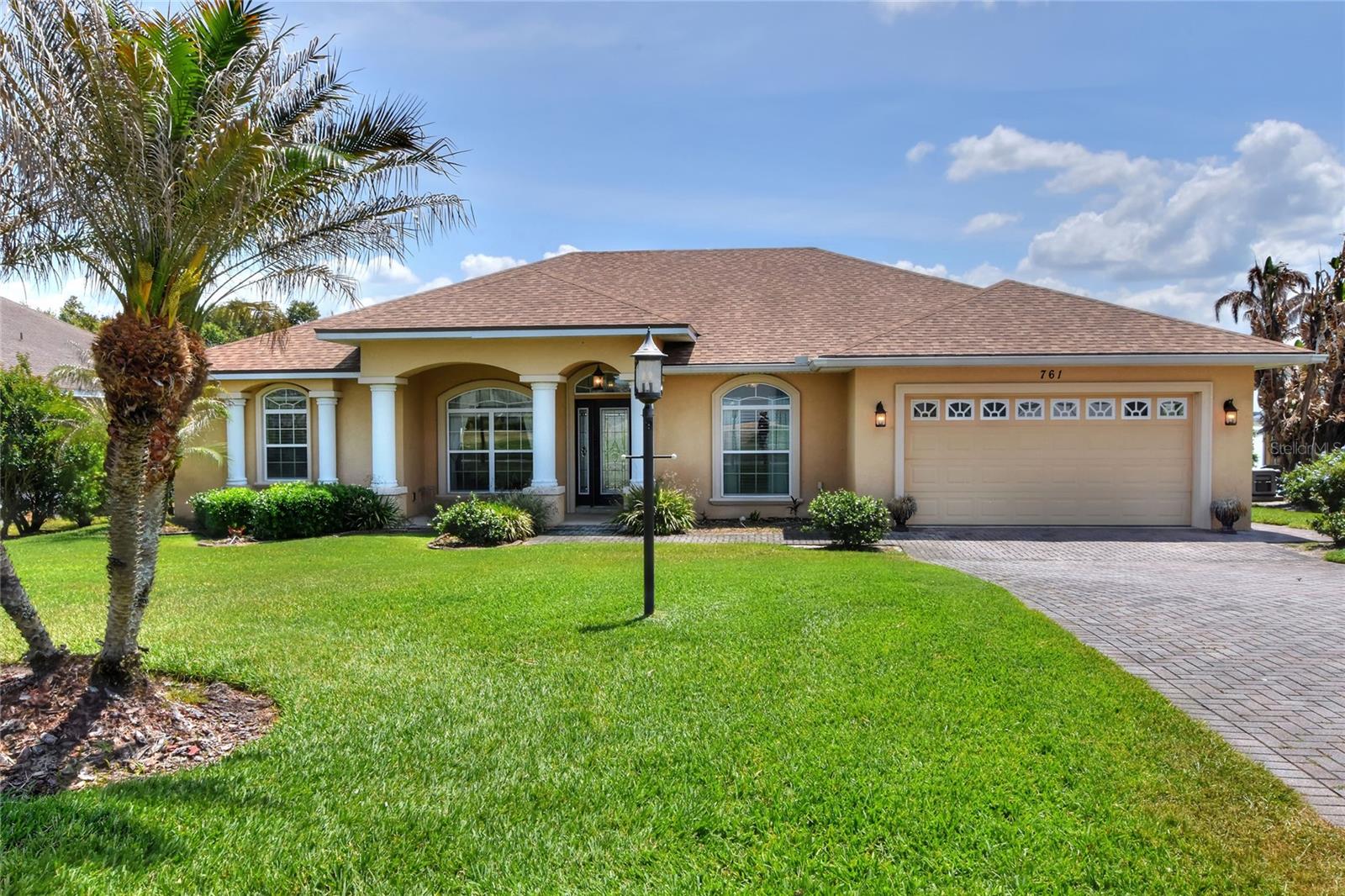 Single Family Residence em EAGLE LAKE, FL - Daniel Dourado