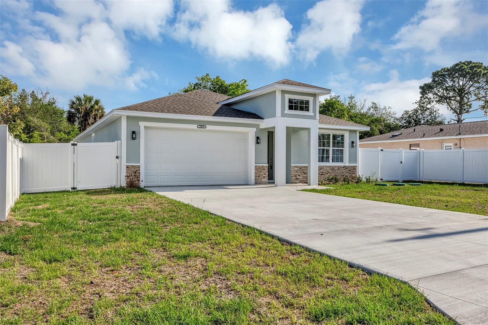 Single Family Residence em SUMMERFIELD, FL - Daniel Dourado
