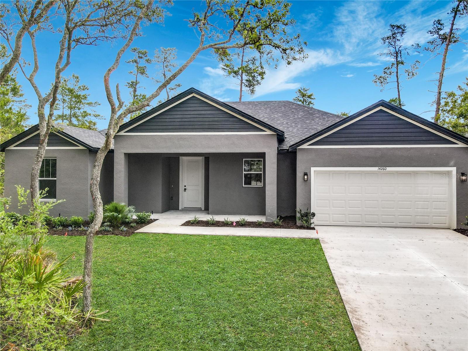 Single Family Residence in EUSTIS, FL - Daniel Dourado