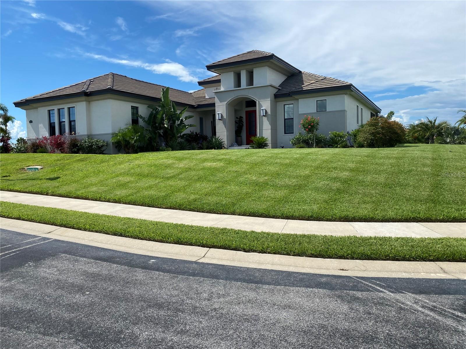 Single Family Residence in LAKE ALFRED, FL - Daniel Dourado