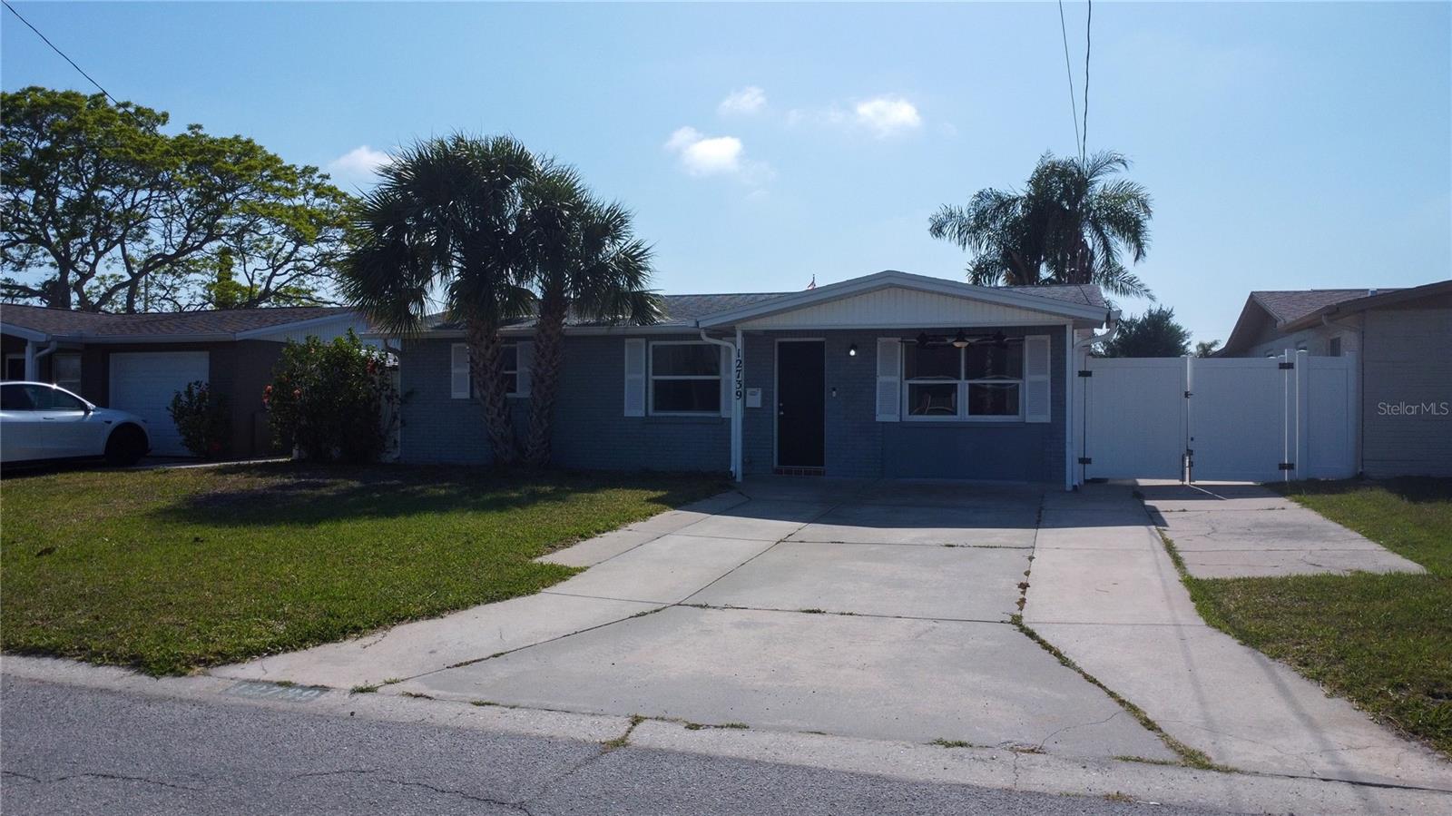 Single Family Residence in HUDSON, FL - Daniel Dourado