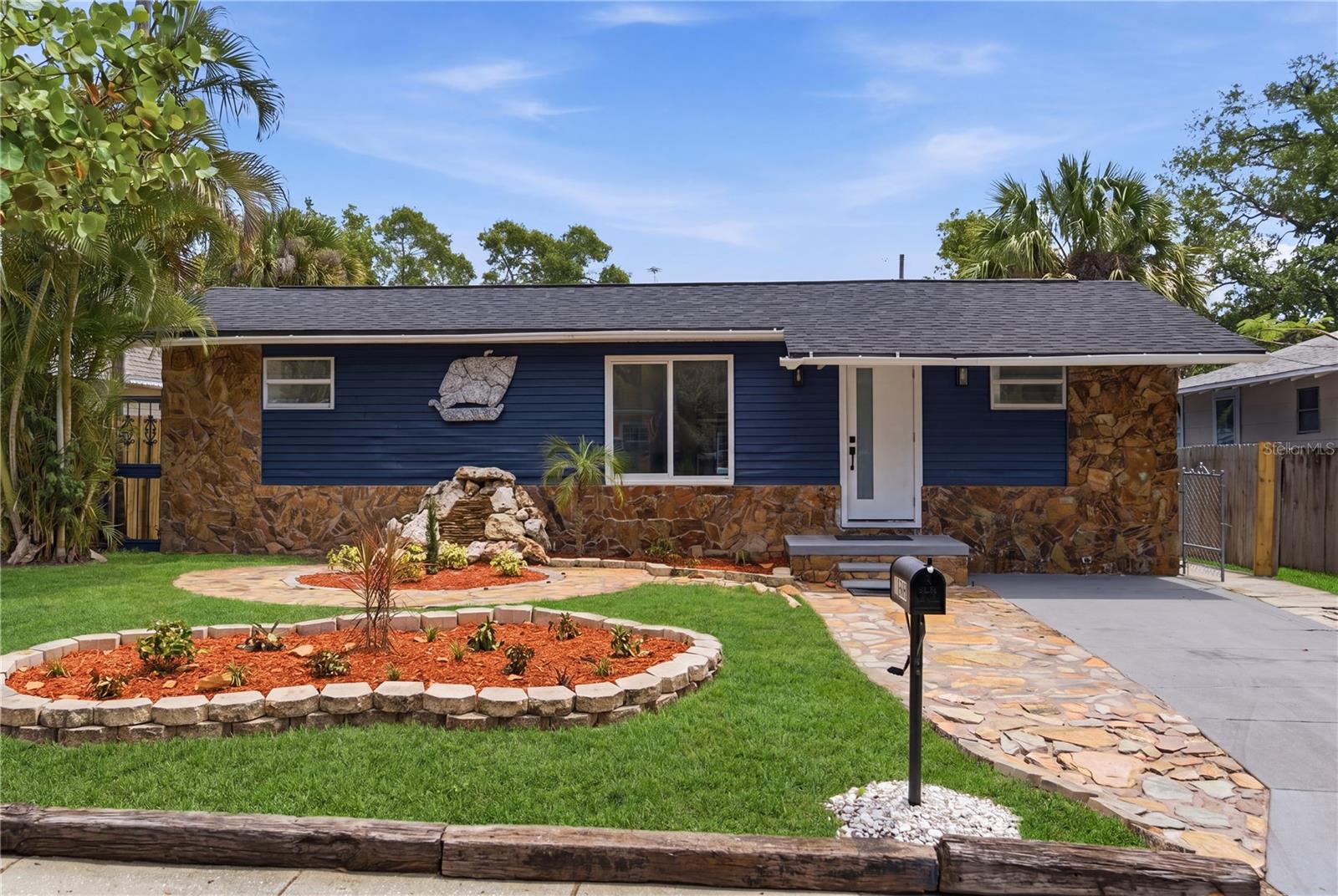 Single Family Residence em CLEARWATER, FL - Daniel Dourado