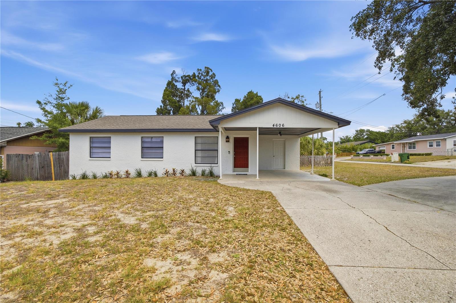 Single Family Residence in TAMPA, FL - Daniel Dourado