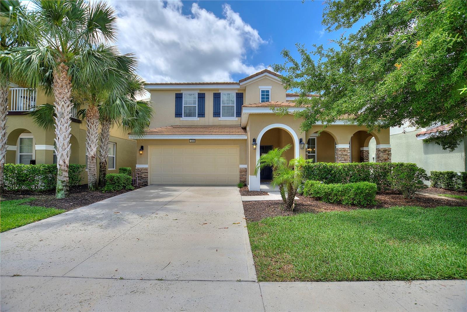 Single Family Residence in DAVENPORT, FL - Daniel Dourado