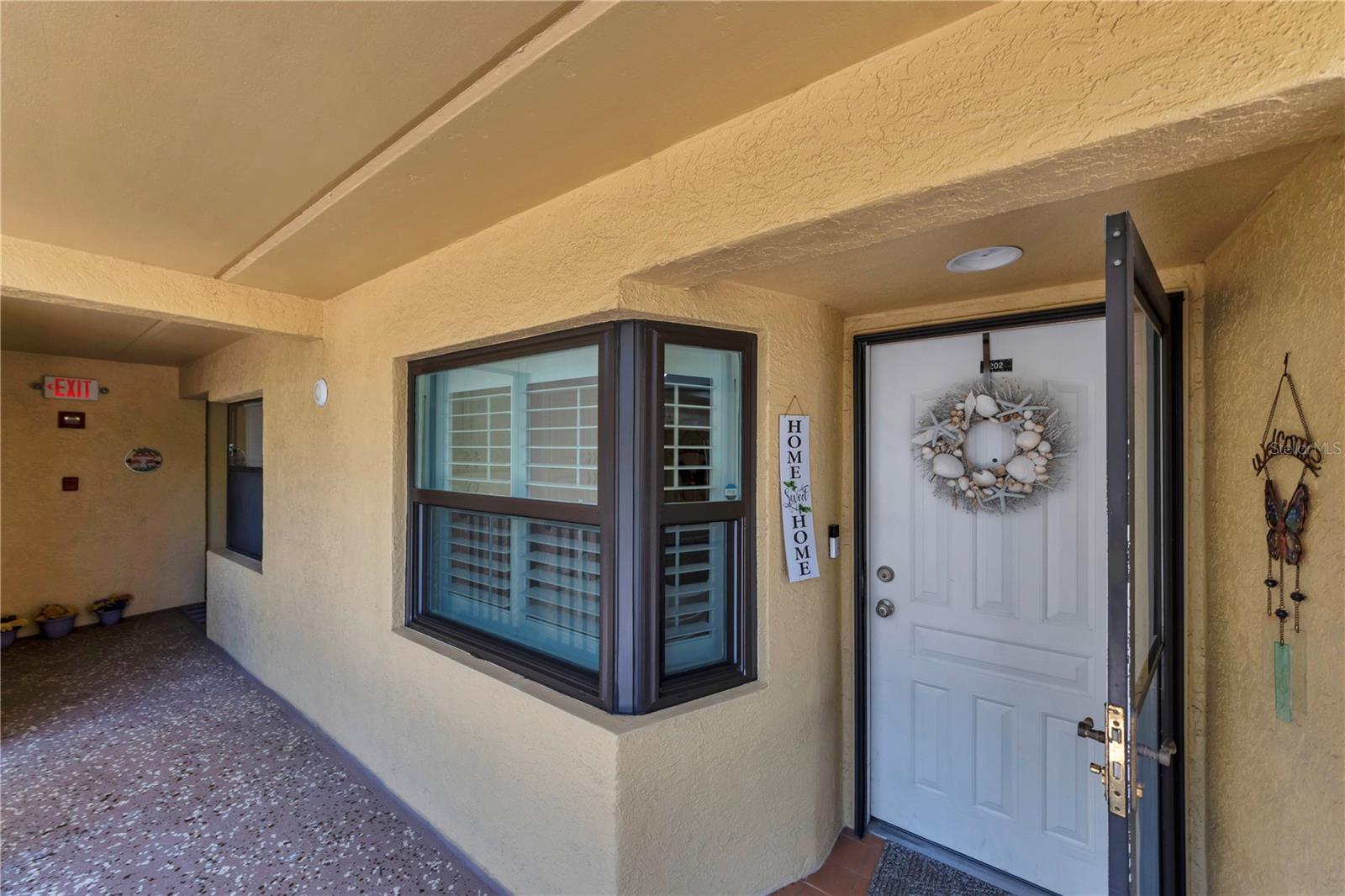 Condominium in ST PETERSBURG, FL - Daniel Dourado