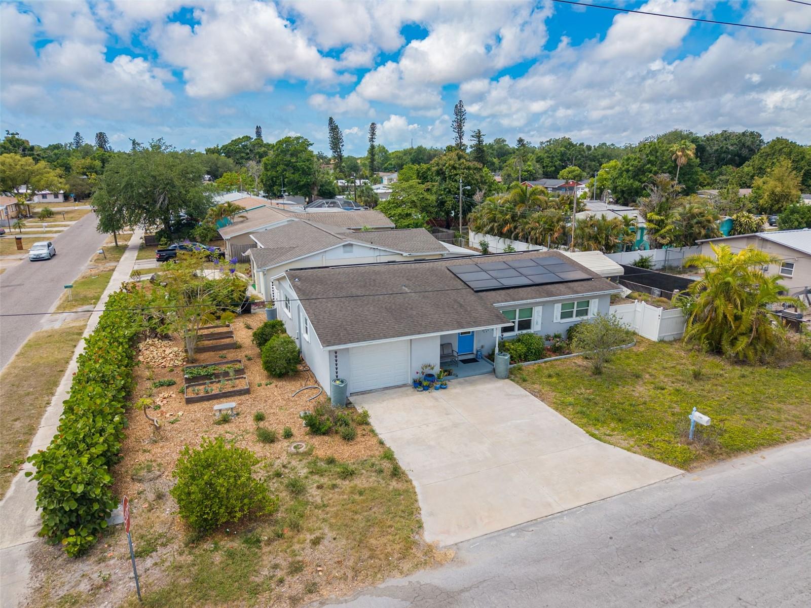 Single Family Residence em GULFPORT, FL - Daniel Dourado